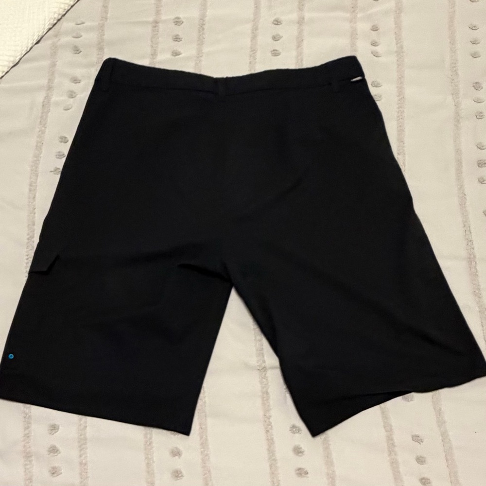 Vans men’s Black Cargo Shorts - Picture 2 of 2